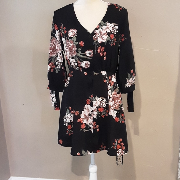 rokoko Dresses & Skirts - Rokoko black floral dress size Med